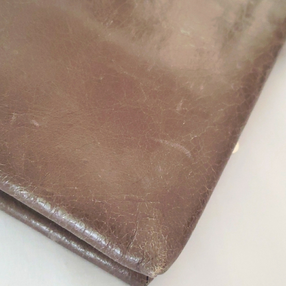 Like NEWGray Distressed Leather HOBO Intl' Clutch with Chain... Kiss Lock!! - Picture 9 of 10